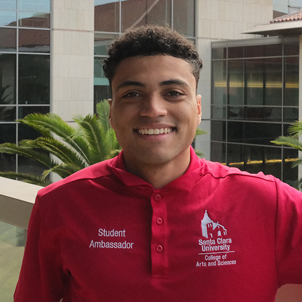 Derik Seymour headshot