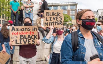 Black Lives Matter Protesters image link to story