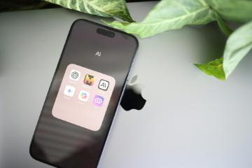 A phone with several AI apps installed. Photo by Solen Feyissa/Pexels.