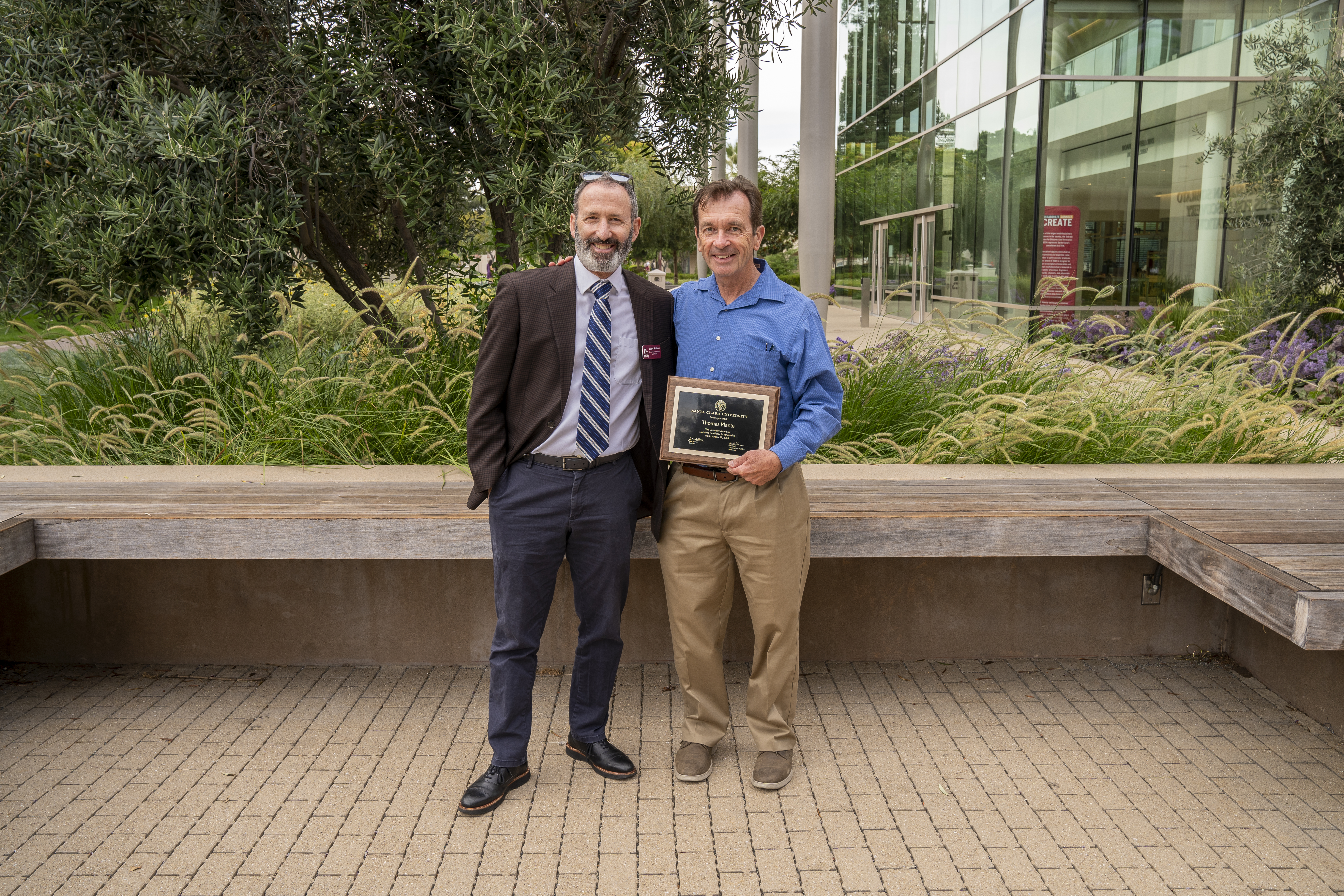 Thomas Plante and Jim Glaser posing together