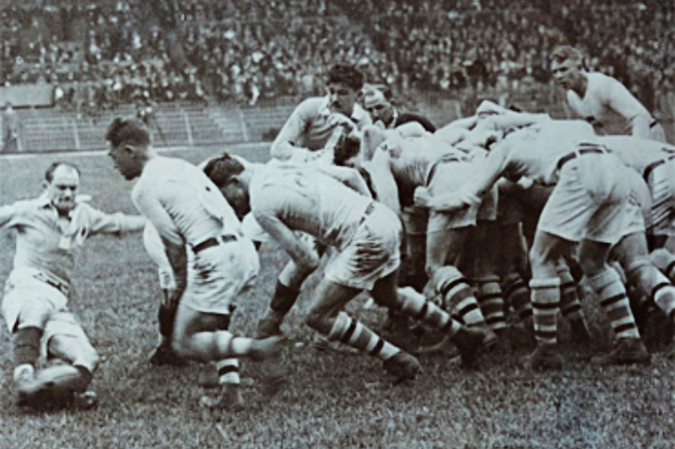 A group of men playing rugby in the 1924 Paris Olympics 